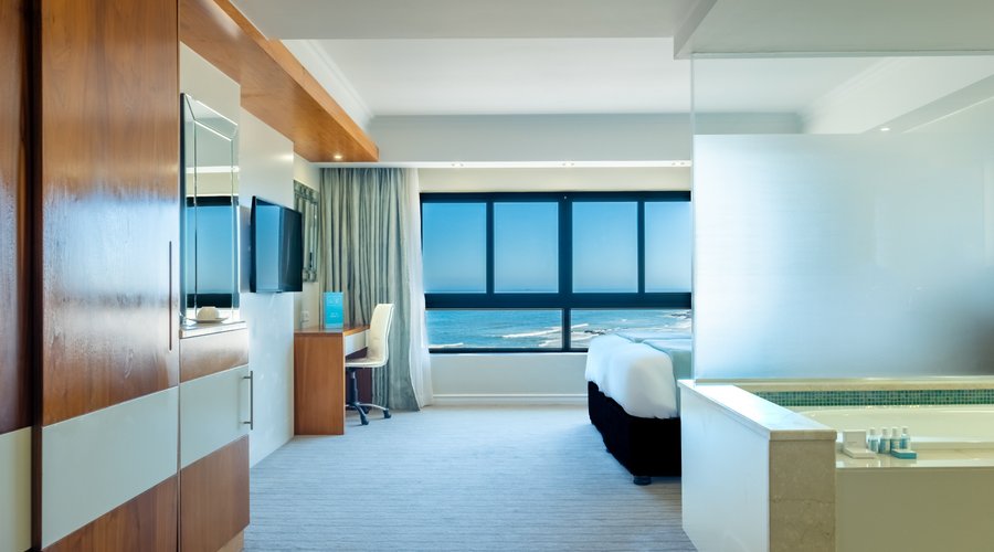 Sea Facing Robben Island Twin With Bathtub