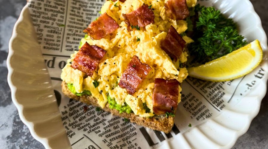 Scambled Eggs Toast