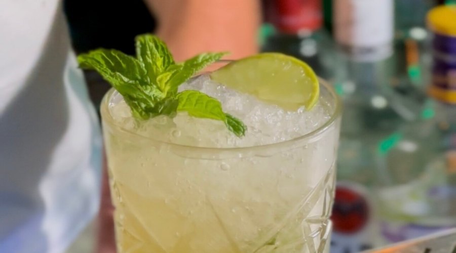 "Swing by Robin Hood for a Kostas special—cheers to good times!"💚🏹