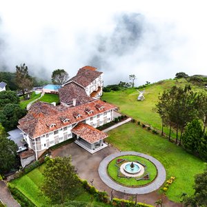 Le Montfort Resort in Munnar offers a range of activities and amenities to make your stay unforgettable. Along with luxurious accommodations and scenic views, the resort boasts a refreshing swimming pool, a dedicated kids' play area, and a variety of indoor and outdoor games. Sports enthusiasts can enjoy football, cricket, and basketball on our dedicated turfs, while families can relax and bond over indoor games. The resort also features stunning viewpoints, making it the perfect getaway 