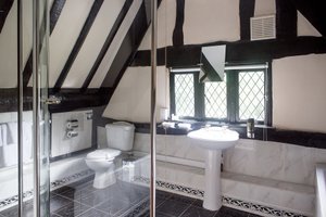 Room & Suite