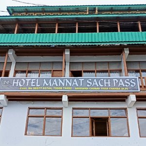 Hotel mannat sach pass