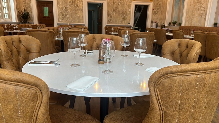 The Dining Room image 2 - Full view