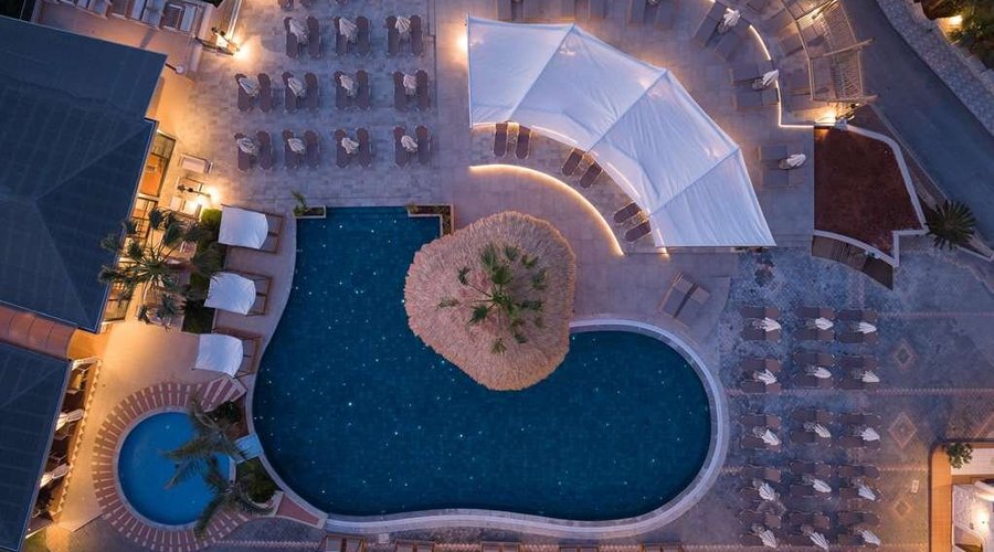 Pool - outdoor