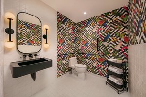 Room & Suite