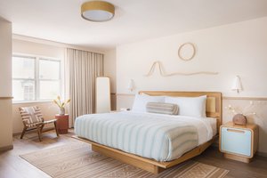 Room & Suite