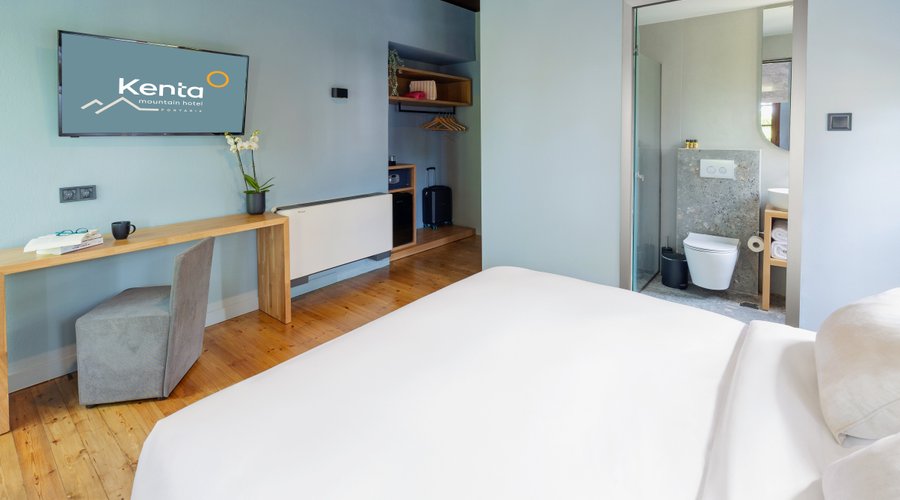 Superior Double Room with Balcony 2 nd floor room.