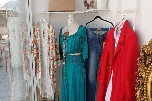 Discover a stunning collection of winter dresses available now in our physical store this October 2024!