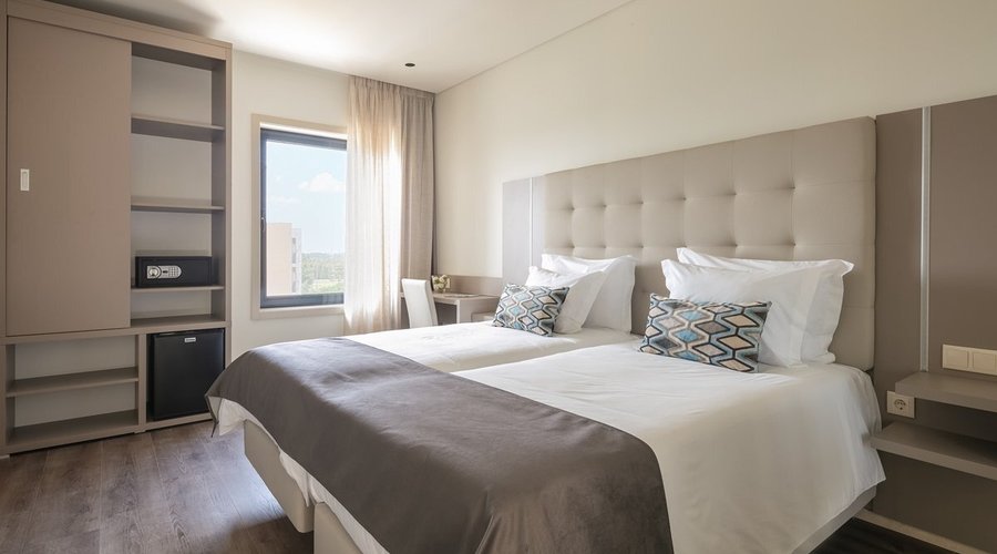494628 Guest Room