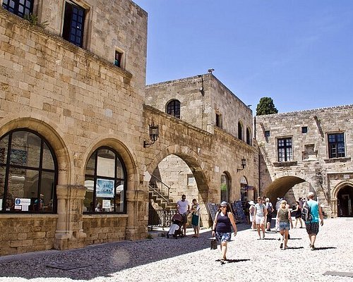Unveiling the Hidden Gems of Rhodes' Medieval Quarter - Sampling Traditional Cuisine and Culinary Delights