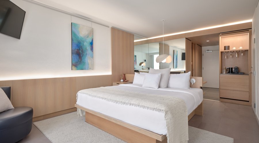 Bénéficiez de tout le confort et de l’élégance de notre chambre Prestige et profitez d’une vue imprenable sur la ville de Montréal.