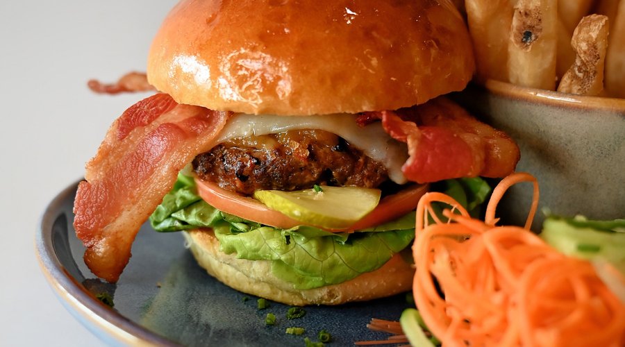 Signature Tonic Burger 