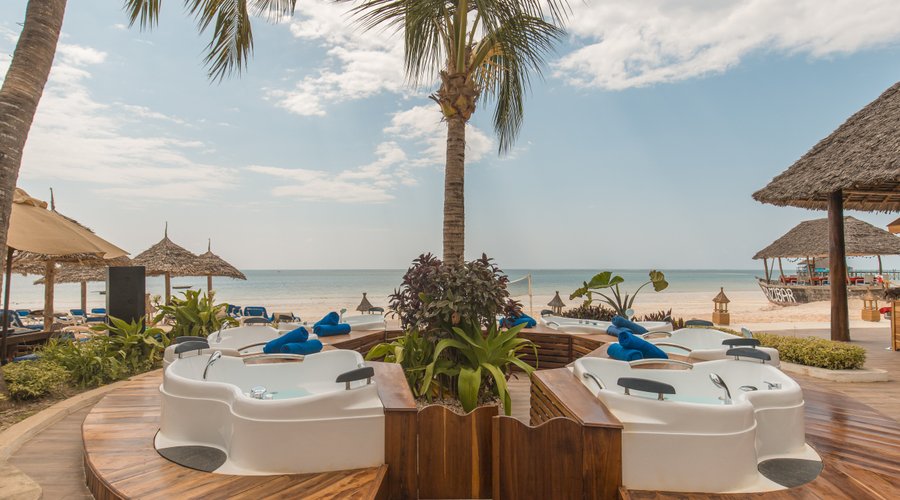Jacuzzi bar