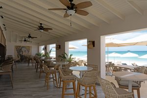 Pool & Beach