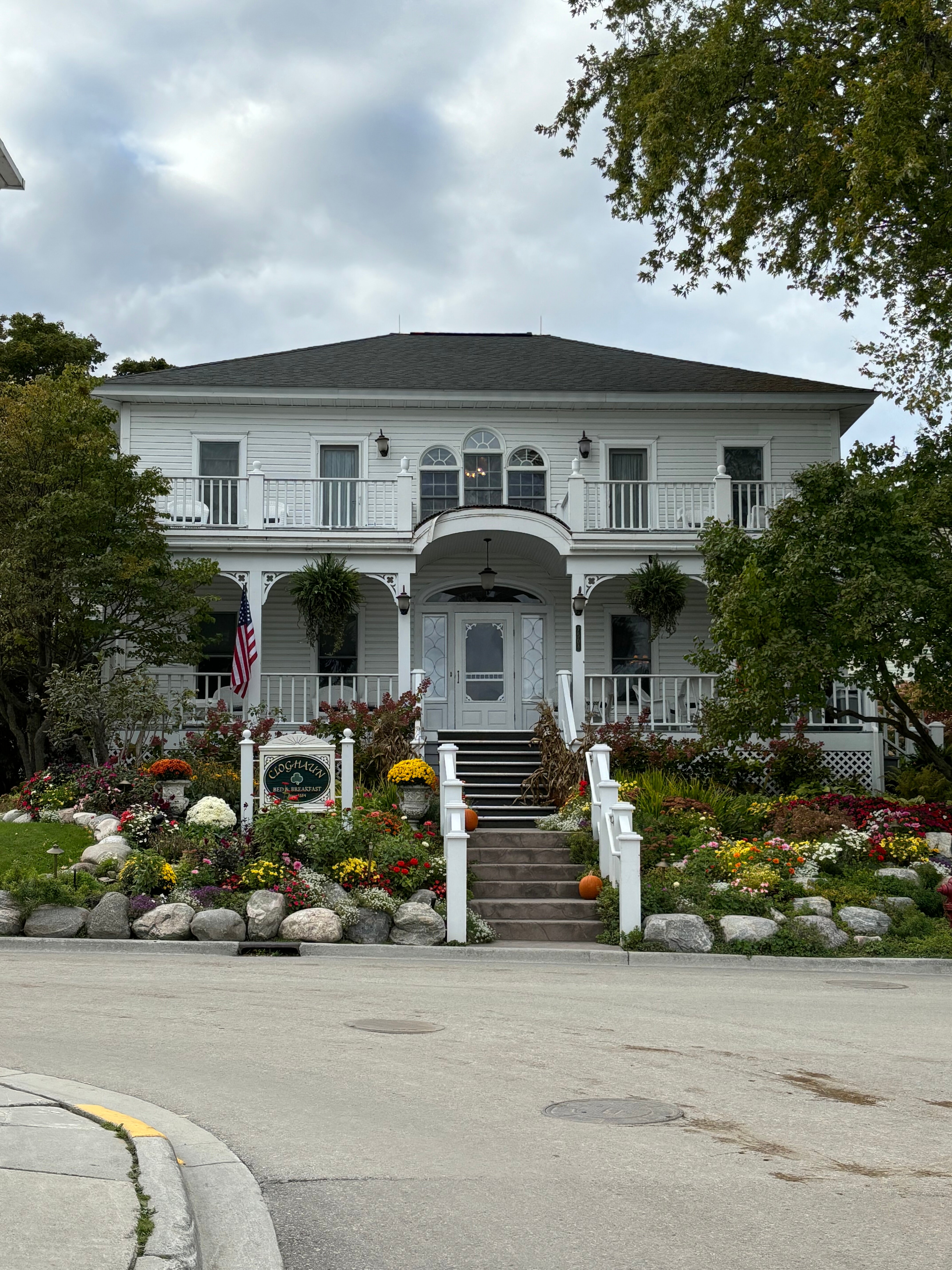 CLOGHAUN BED AND BREAKFAST - Updated 2024 B&B Reviews (Mackinac Island, MI)