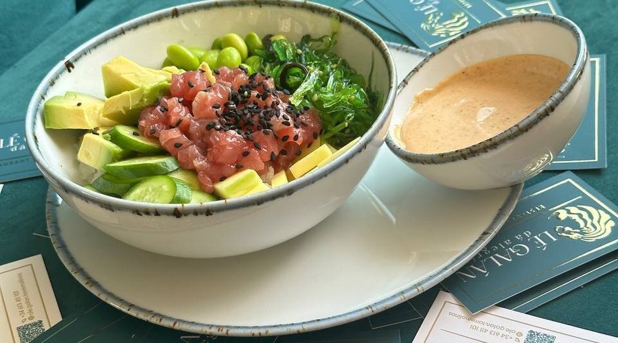 Poke bowl de atún Tuna poke bowl
