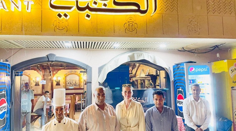 El Kababgy Restaurant Luxor was honored to welcome Prime Minister Mette Frederiksen of Denmark. Her visit to Luxor was a delightful occasion that added a special touch to our evening. We're grateful for the opportunity to share our hospitality and culinary traditions with such a distinguished guest.