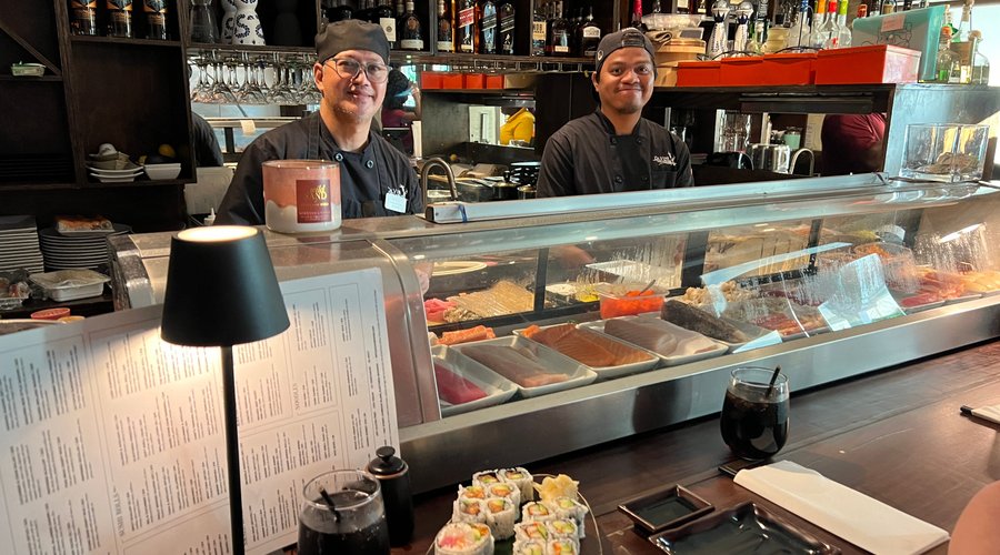 Motivierte, freundliche Sushi-Köche