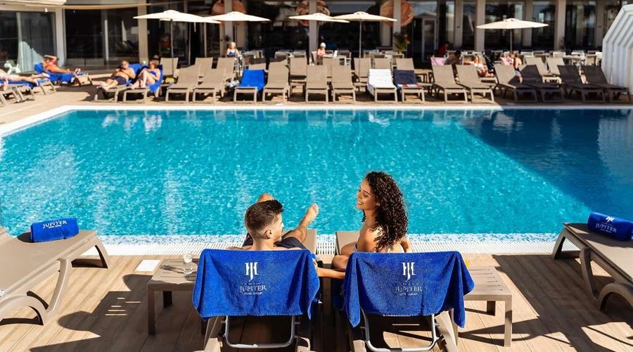 Pool - outdoor