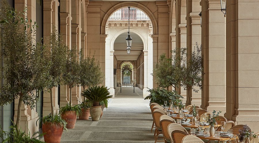 Nestled in the vibrant neighbourhood of El Born, Borneta is our all-new hotel in the heart of Barcelona. Once home to the old artisans’ quarter, today this charismatic area is shaped by an avant-garde community of artists, boutiques, and tapas bars. Our Barcelona hotel is brought to life with contemporary décor and a local art programme, transforming it into a canvas of creative expression. With its spectacular views, the rooftop terrace is fixed to become a neighbourhood favourite.