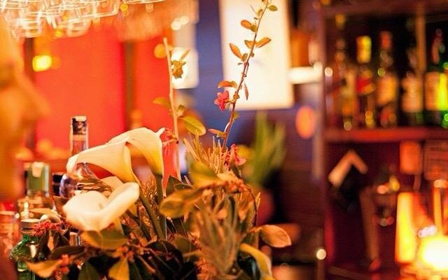 Nuestra barra, el lugar ideal para disfrutar de un buen vino o un vermut.