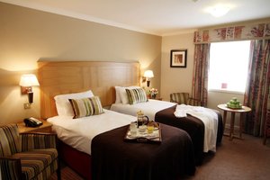 Room & Suite
