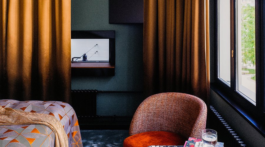 Superior Signature Suite