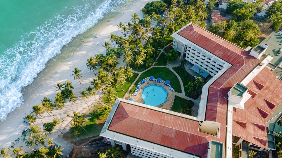 Beachfront luxury!