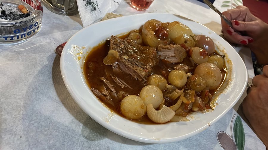 Stifado met uien, heerlijk