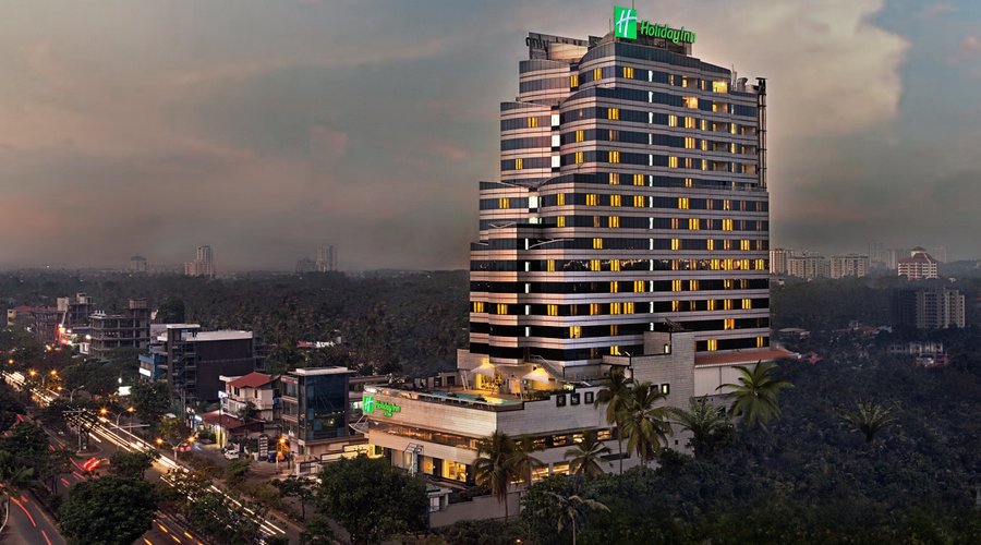 Elevate your stay at this luxury hotel in Kochi