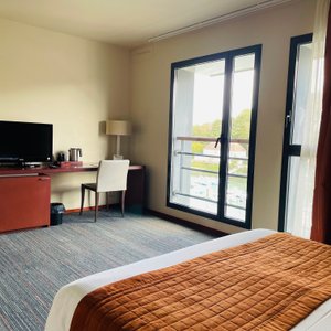 Chambre vue sur le port de plaisance