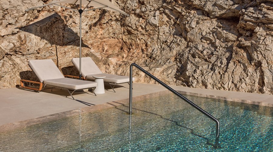 The Roc Club Vouliagmeni pool vibes