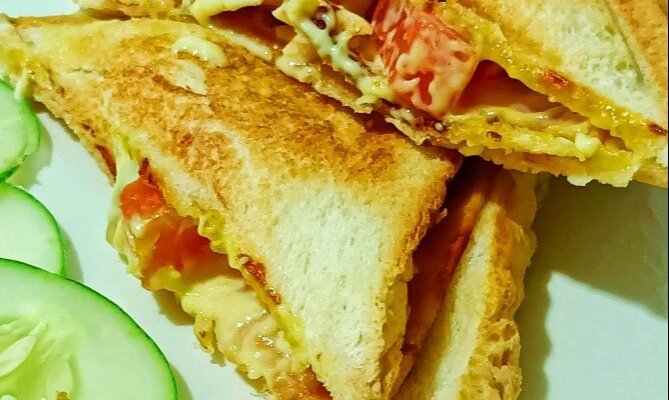 Cheezy Chicken Panini  