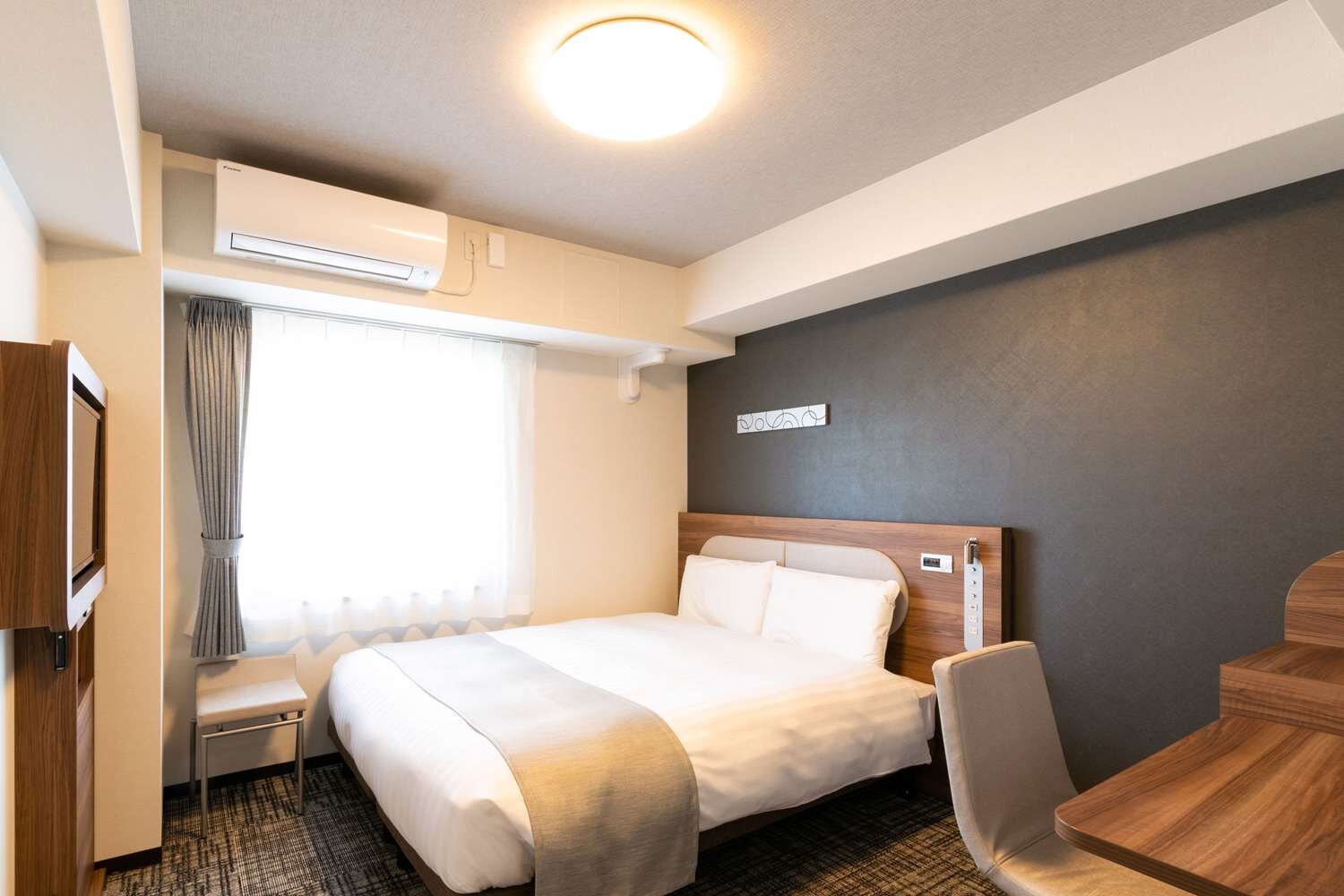 Comfort Hotel Shin-Osaka Rooms: Pictures & Reviews - Tripadvisor