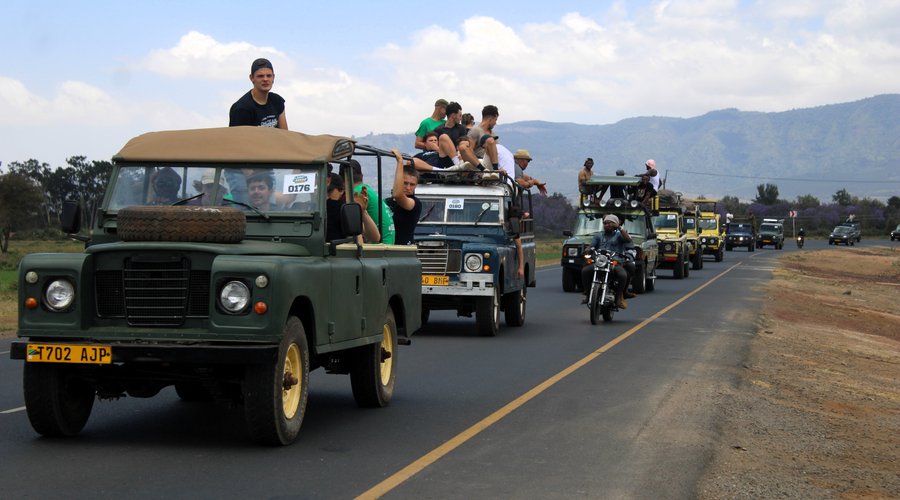 We had an incredible time at the Land Rover Festival! Our team, including our MD, had the chance to participate and enjoy the stunning collection of Land Rovers on display. Check out some of the amazing moments we captured!