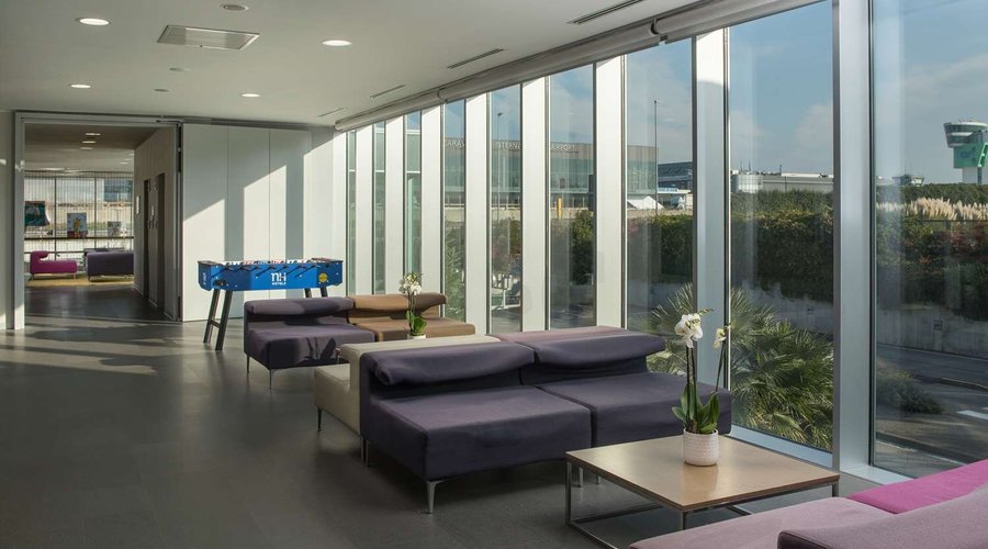 NH Orio Al Serio Lobby And Reception Window Natural Light