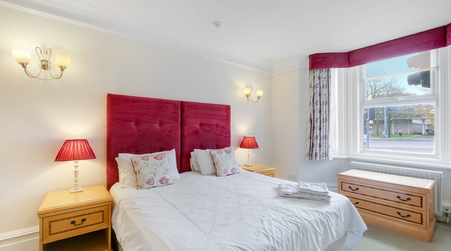 Victoria Guest Room