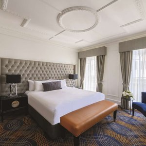 the savoy hotel on little collins melbourne suite bedroom