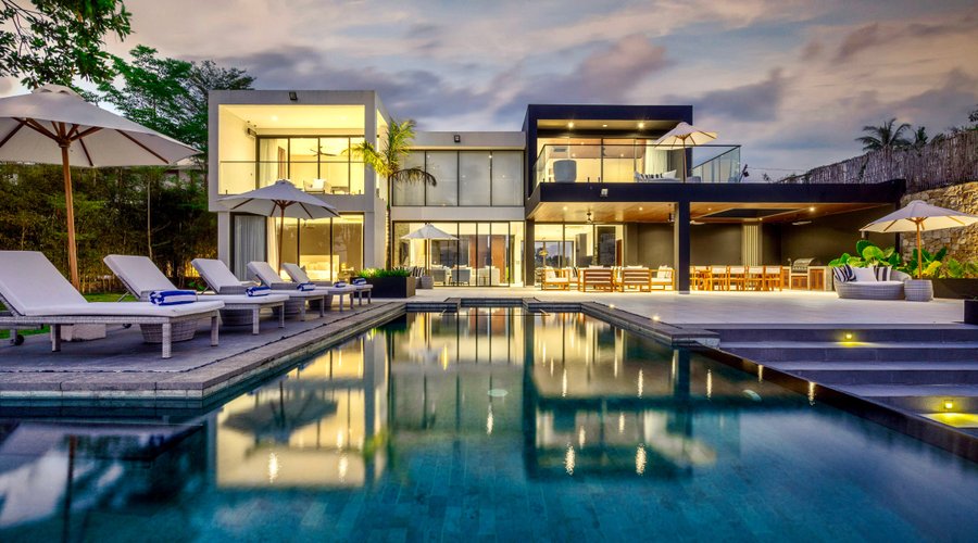 Villa Sundari - an architect designed, 7 bedroom family residence that sleeps up to 14 people in luxurious comfort.