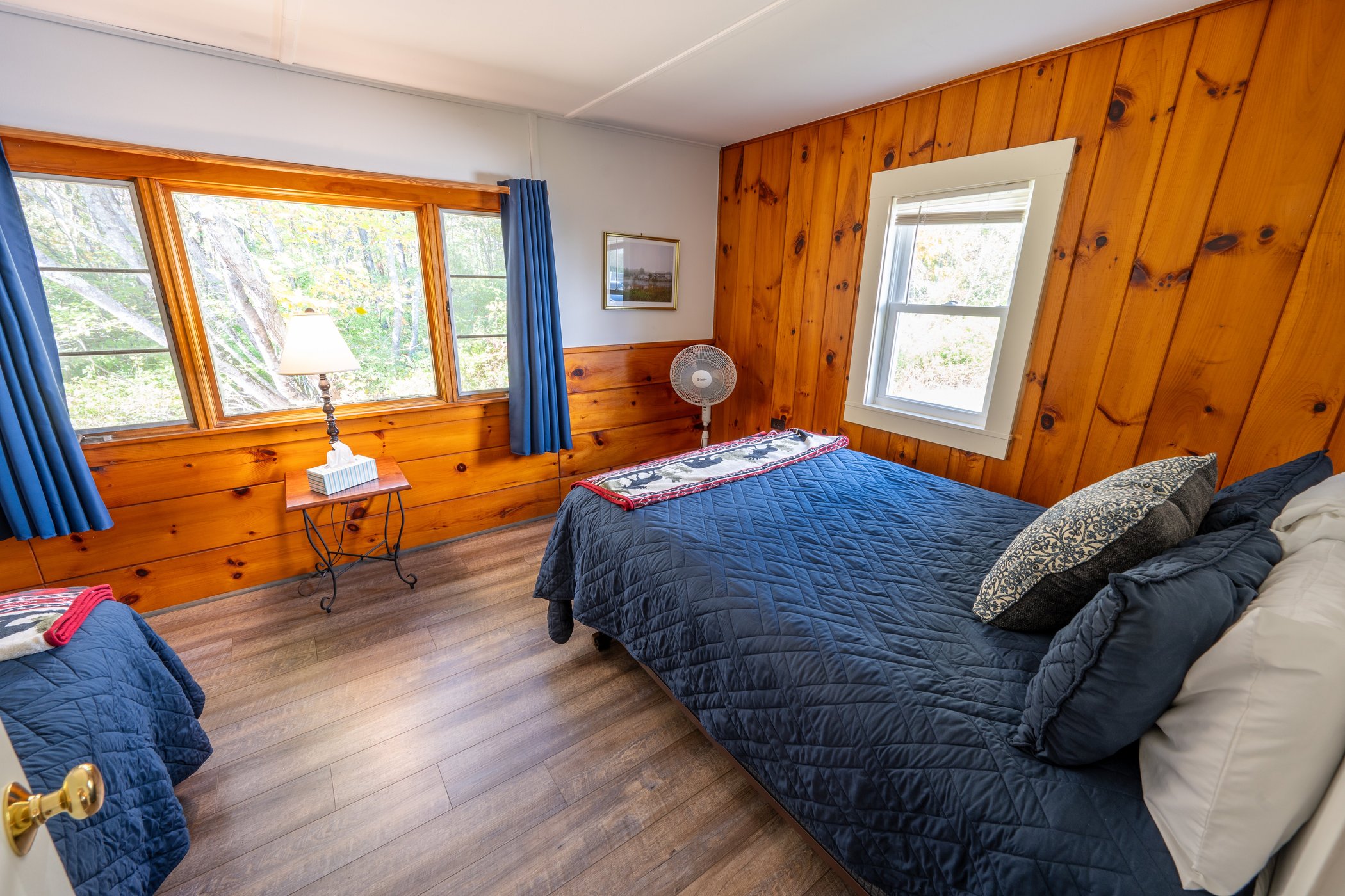 The Yardarm Motel by null