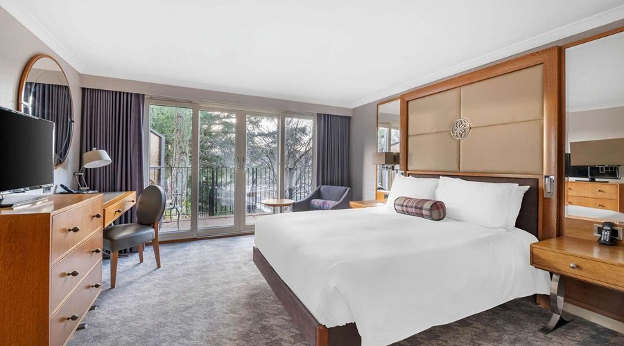Guest room