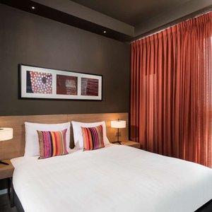 adina apartment hotel frankfurt neue oper penthouse suite bedroom