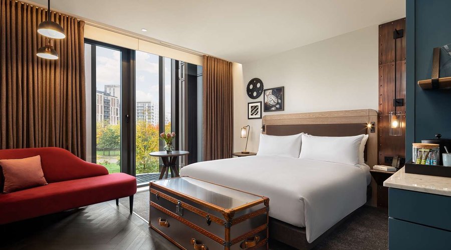 Guest room