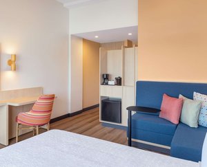 Room & Suite