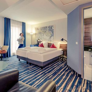 Guest room
