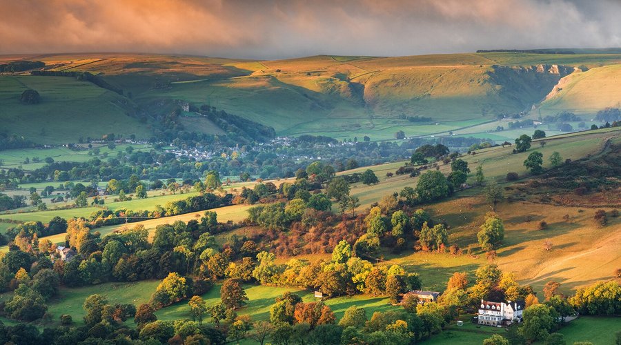Close to Castleton, Hope, Hathersage & Edale