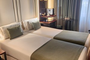 Room & Suite