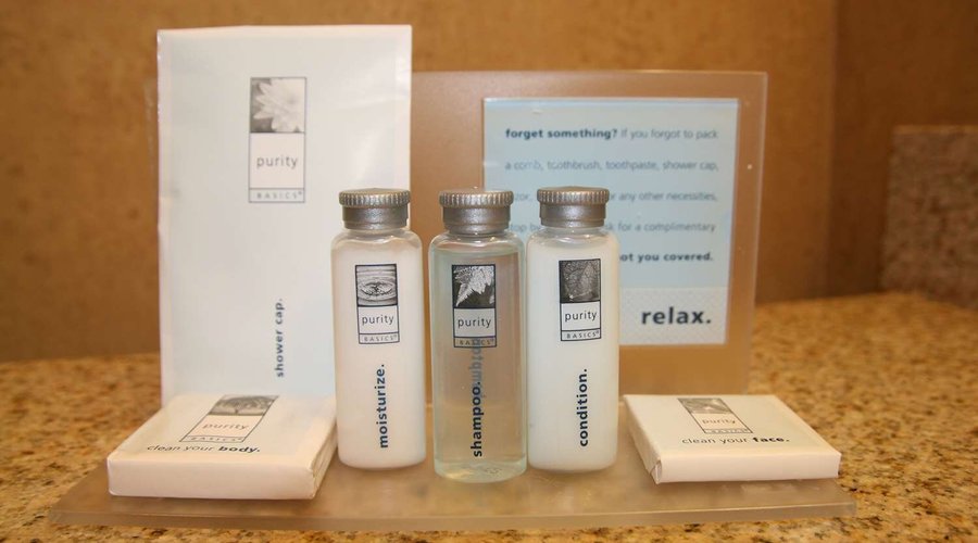 Guest room bath