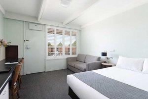 Room & Suite