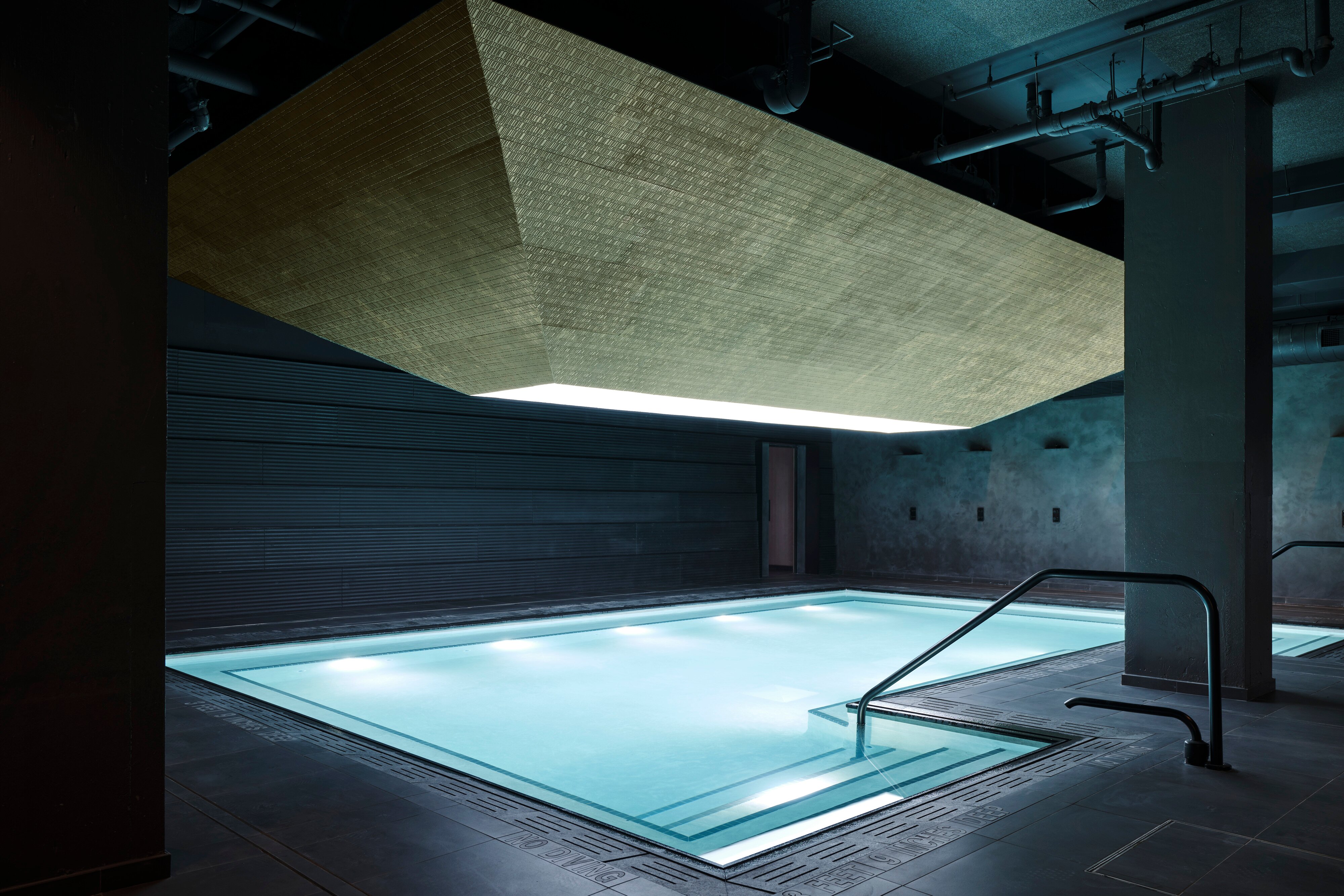 お気にいる (New Flatiron Bathhouse York Tripadvisor - Address Hours, City): 洋書